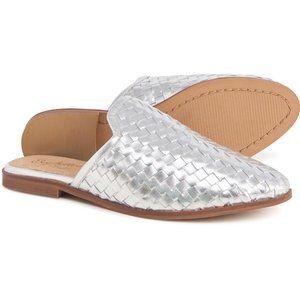 Seychelles Knickknack Metallic Silver Slip On Flat Mule Sandals Women's Sz. 8.5